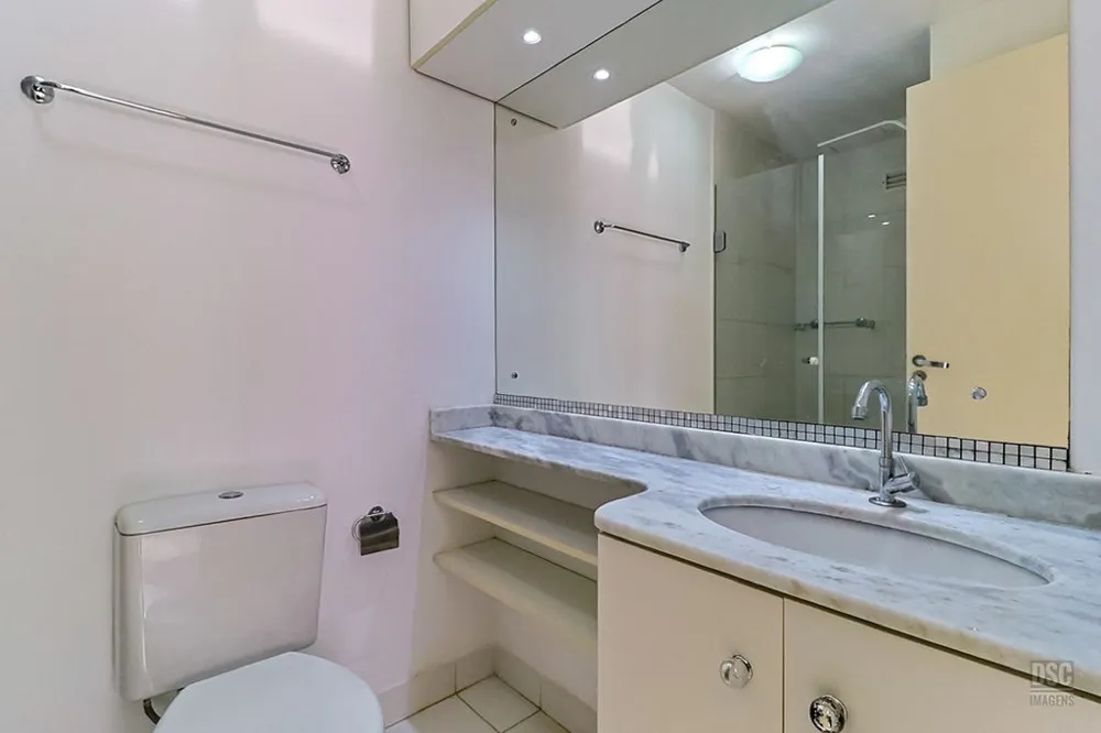 Apartamento para venda no bairro Vila Ipiranga em Porto Alegre