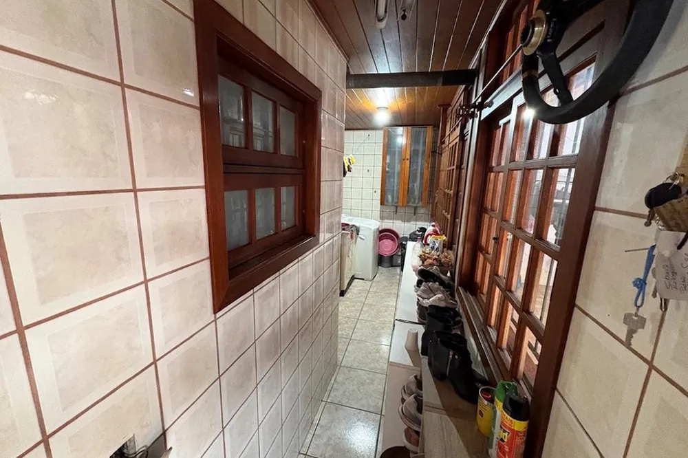 Casa para venda no bairro Santa Rosa de Lima em Porto Alegre