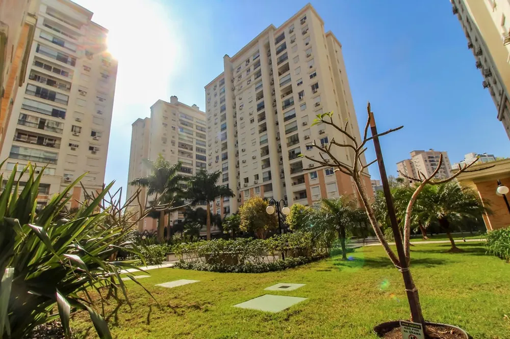 Apartamento para venda no bairro Passo da Areia em Porto Alegre