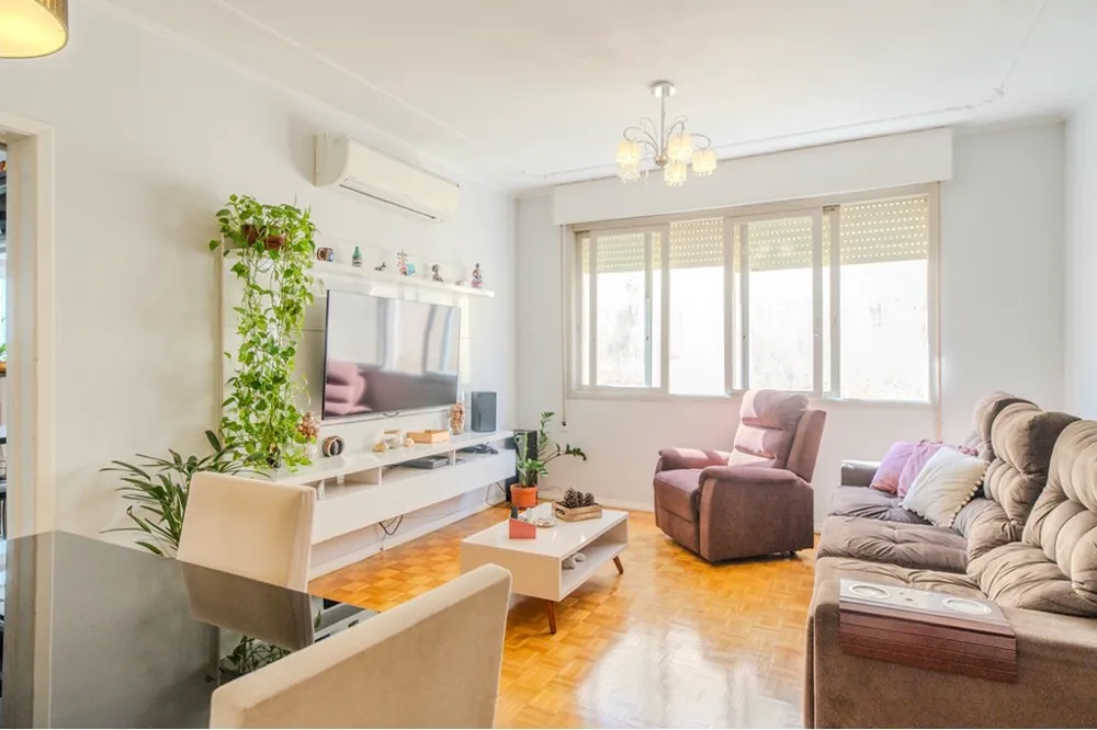Apartamento para venda no bairro Medianeira em Porto Alegre