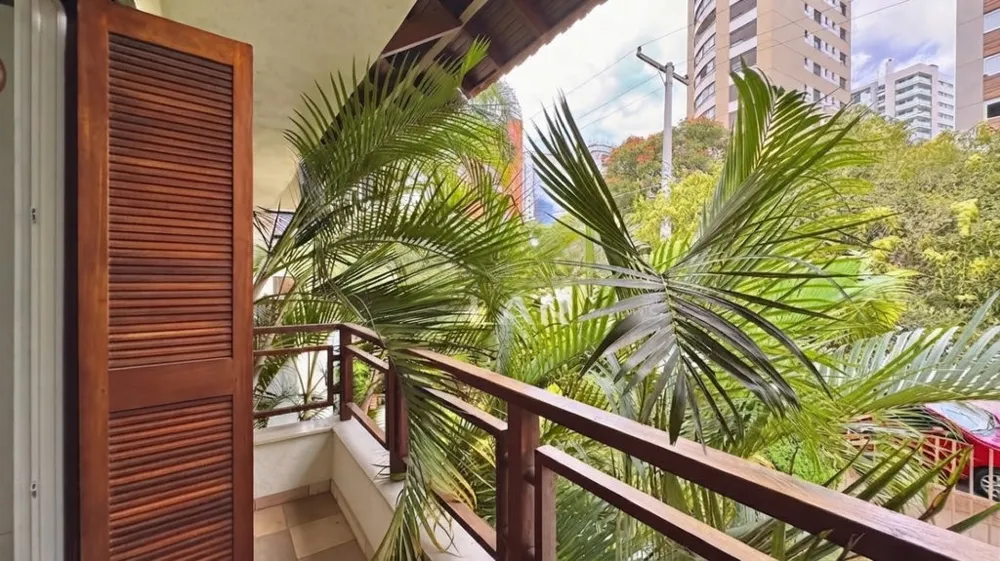 Casa em Condomínio para venda no bairro Três Figueiras em Porto Alegre