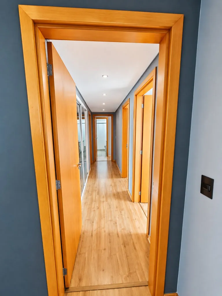 Apartamento para venda no bairro Passo da Areia em Porto Alegre