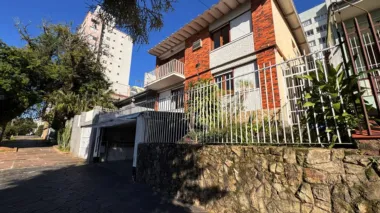Casa para venda no bairro Petrópolis em Porto Alegre