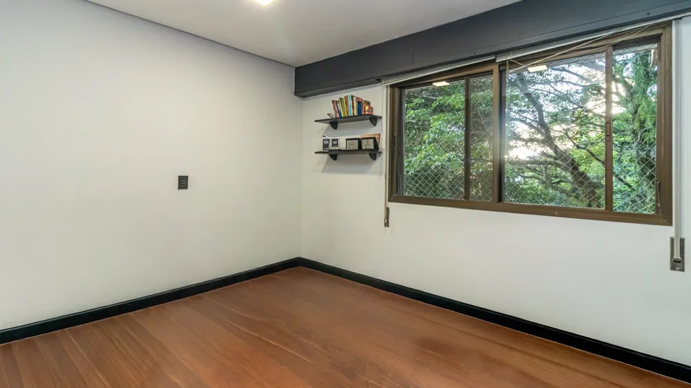 Apartamento para venda no bairro Moinhos de Vento em Porto Alegre