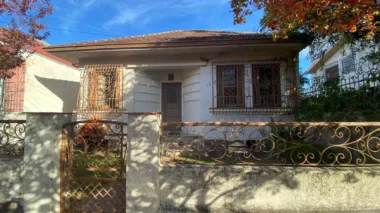 Casa para venda no bairro Azenha em Porto Alegre