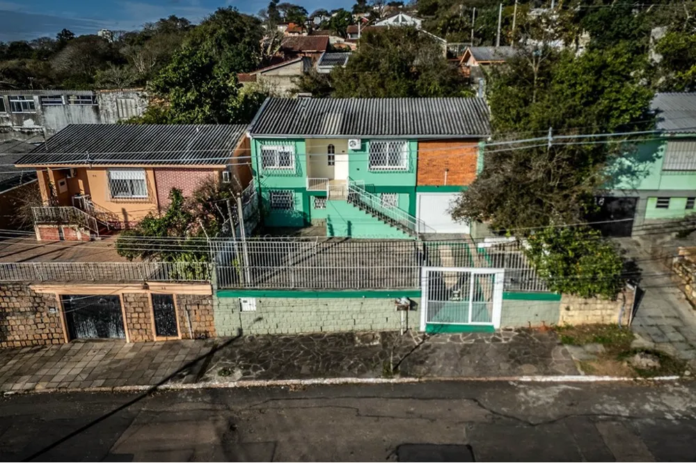 Casa em Condomínio para venda no bairro Santa Tereza em Porto Alegre