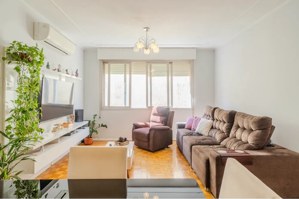 Apartamento para venda no bairro Medianeira em Porto Alegre