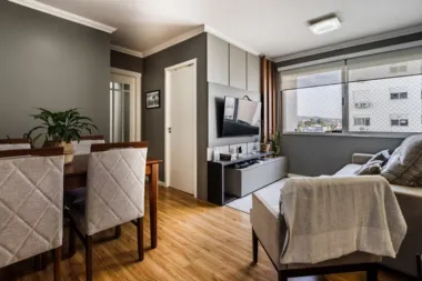 Apartamento para venda no bairro Vila Ipiranga em Porto Alegre