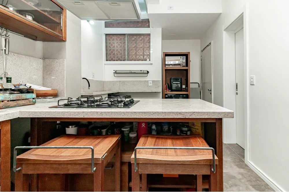 Apartamento para venda no bairro Centro Histórico em Porto Alegre