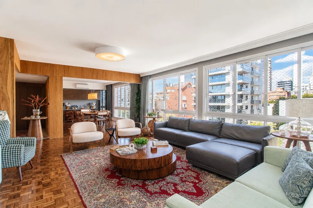 Apartamento para venda no bairro Moinhos de Vento em Porto Alegre