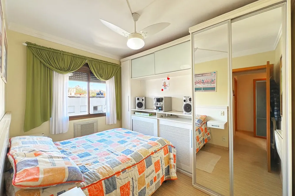 Apartamento para venda no bairro Menino Deus em Porto Alegre