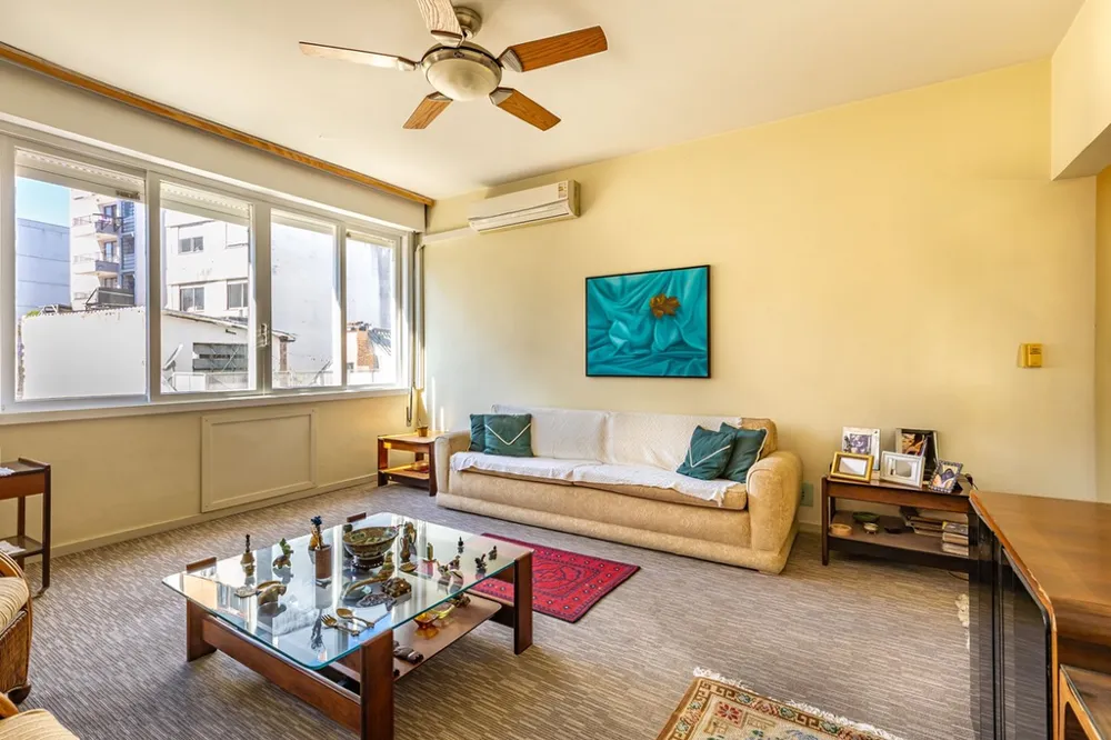 Apartamento para venda no bairro Centro Histórico em Porto Alegre