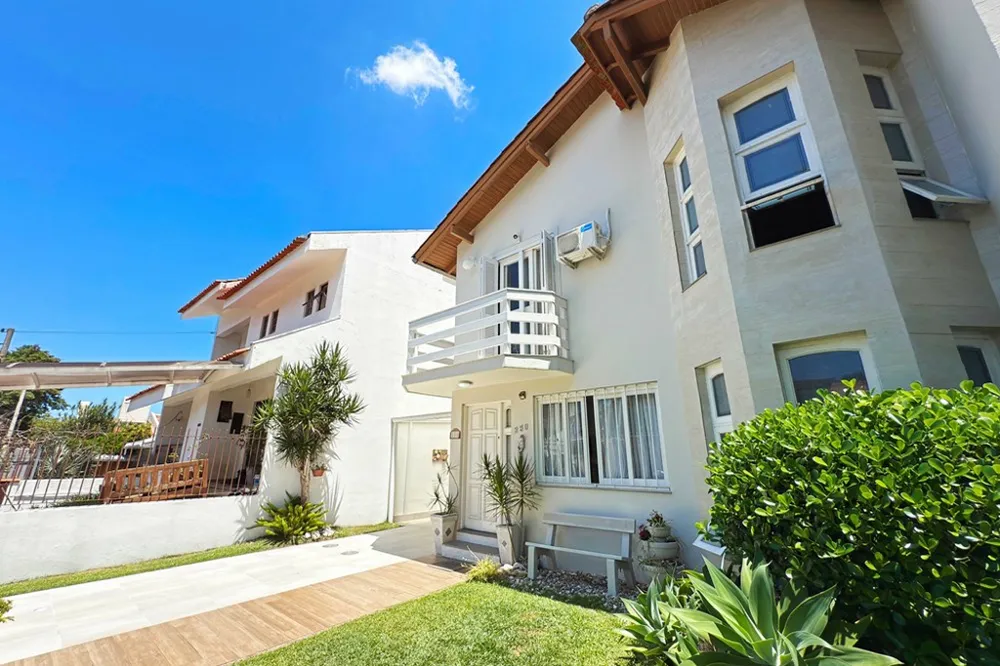 Casa para venda no bairro Ipanema em Porto Alegre