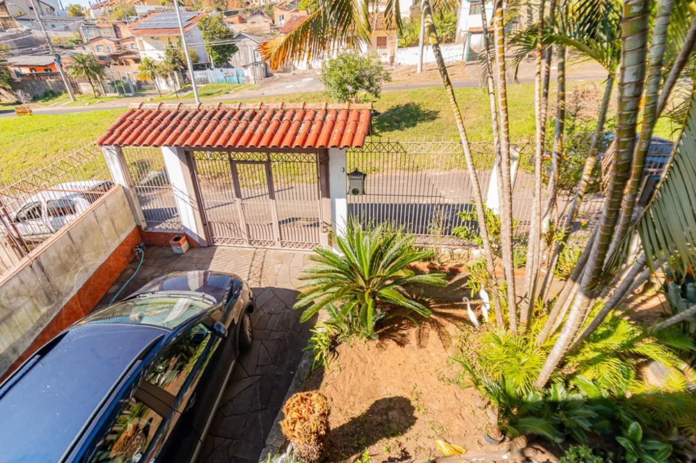 Casa para venda no bairro Jardim Itu Sabará em Porto Alegre
