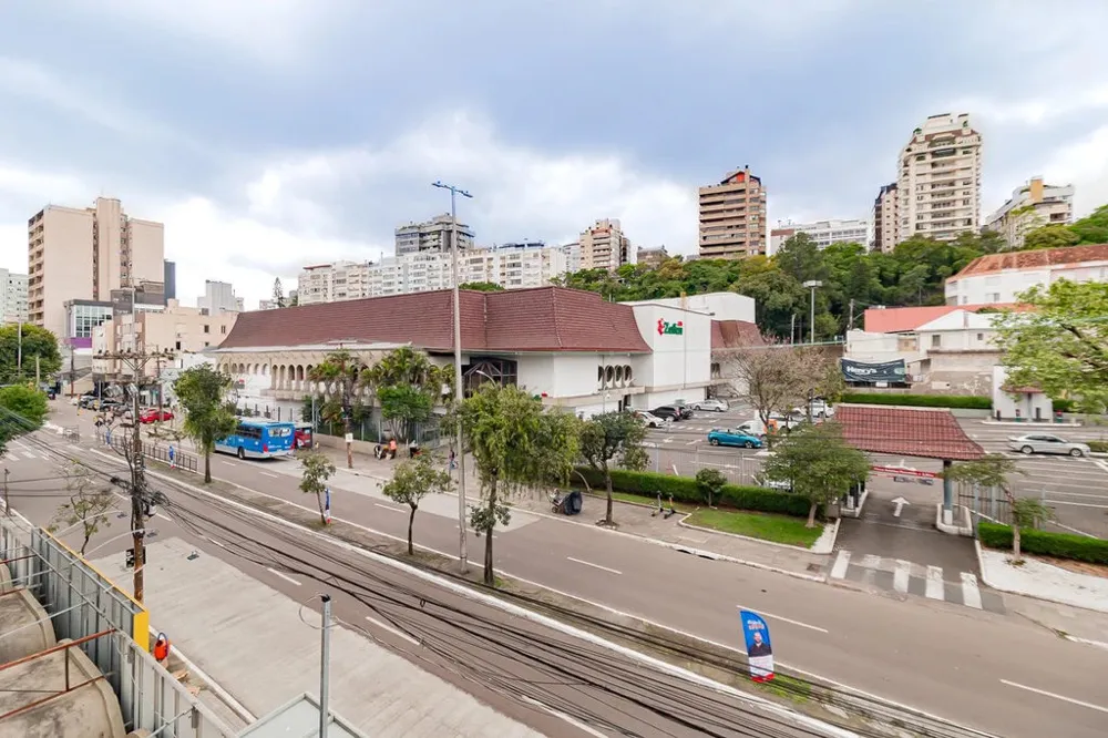 Apartamento para venda no bairro Floresta em Porto Alegre