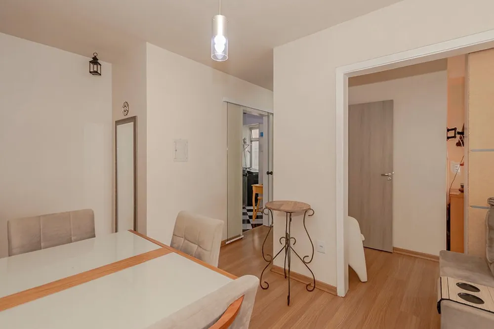 Apartamento para venda no bairro Vila Ipiranga em Porto Alegre