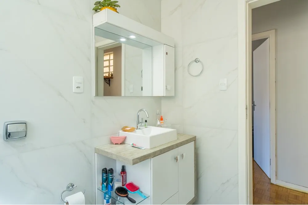 Apartamento para venda no bairro Medianeira em Porto Alegre
