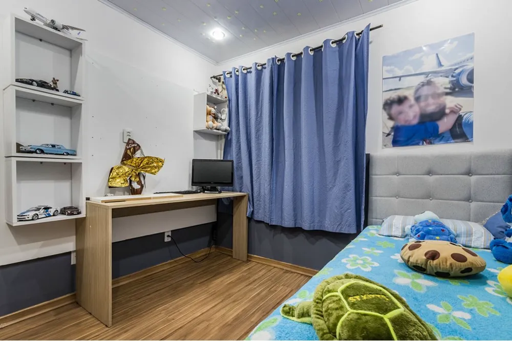 Casa para venda no bairro Rubem Berta em Porto Alegre