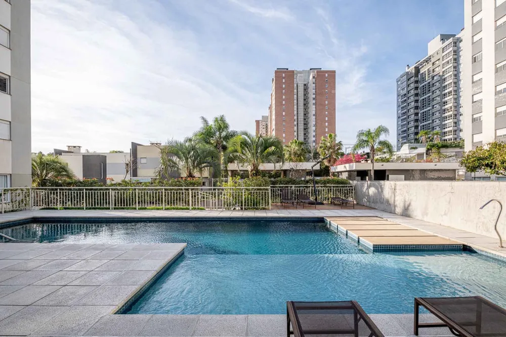 Apartamento para venda no bairro Central Parque em Porto Alegre