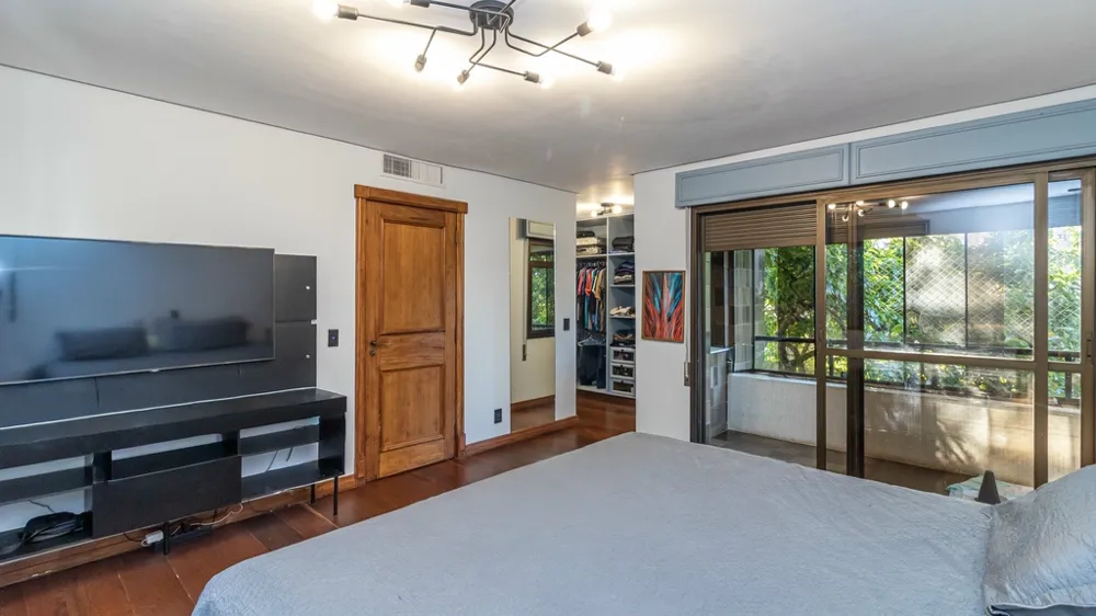 Apartamento para venda no bairro Moinhos de Vento em Porto Alegre