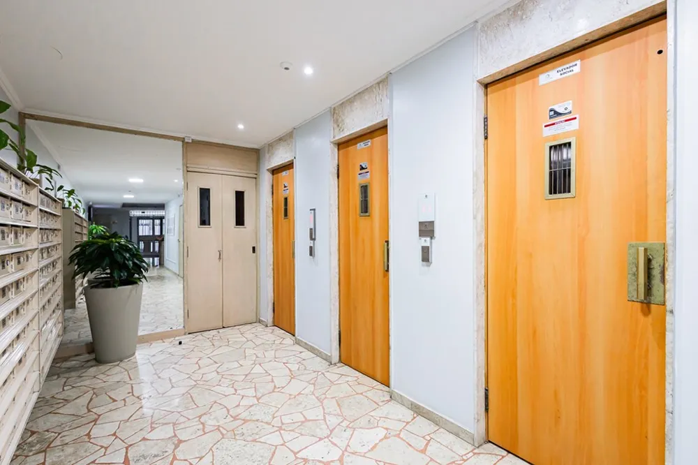 Apartamento para venda no bairro Centro Histórico em Porto Alegre