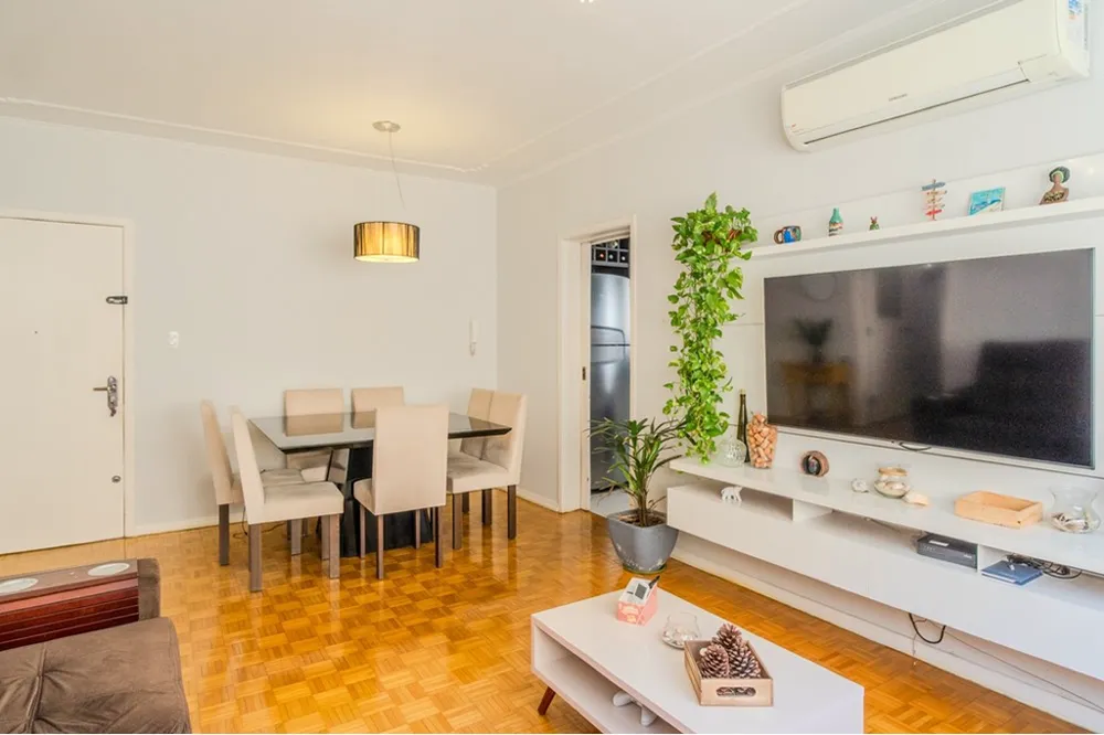 Apartamento para venda no bairro Medianeira em Porto Alegre
