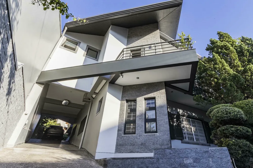 Casa para venda no bairro Chácara das Pedras em Porto Alegre