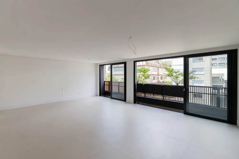 Apartamento para venda no bairro Moinhos de Vento em Porto Alegre