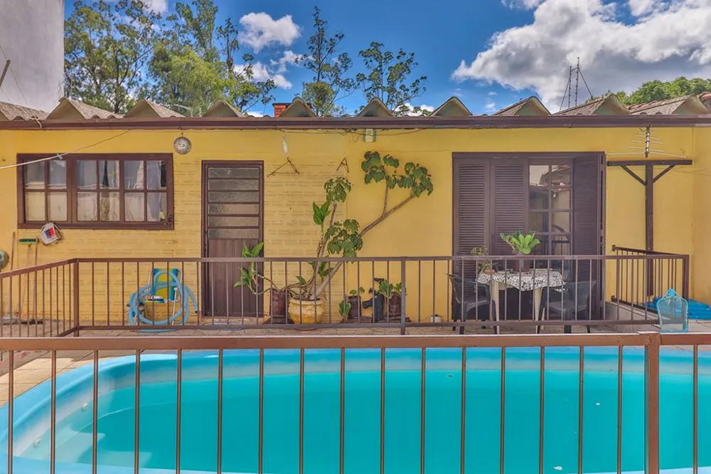 Casa para venda no bairro Rubem Berta em Porto Alegre