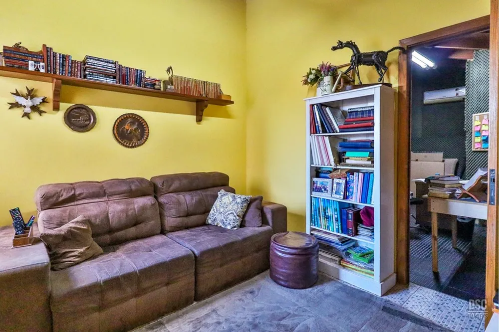 Casa para venda no bairro Rubem Berta em Porto Alegre