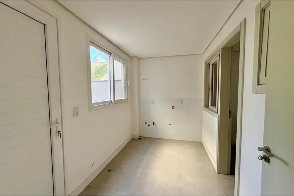 Casa para venda no bairro Tristeza em Porto Alegre