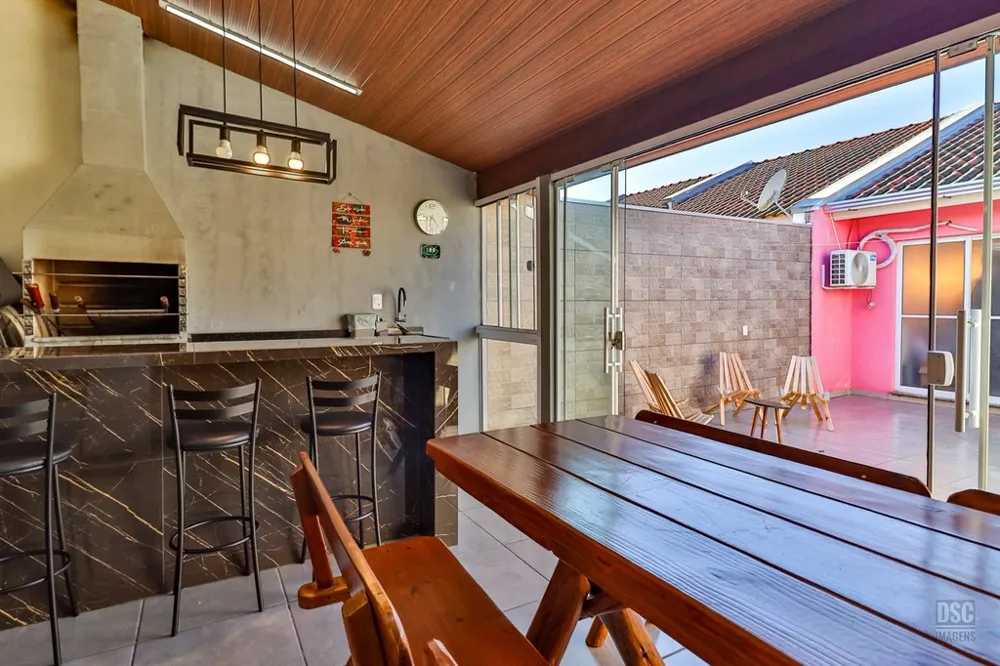 Casa para venda no bairro Restinga em Porto Alegre