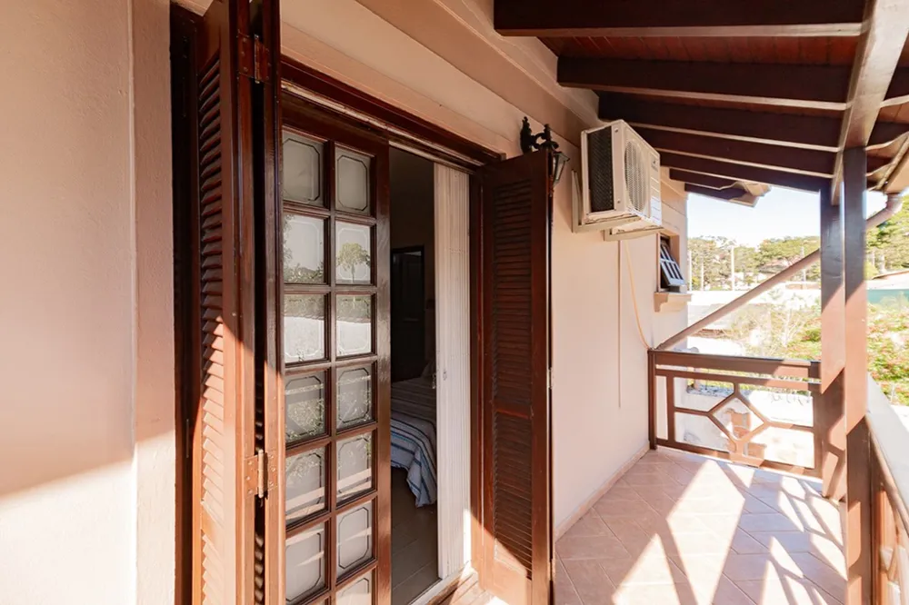 Casa para venda no bairro Jardim Itu Sabará em Porto Alegre