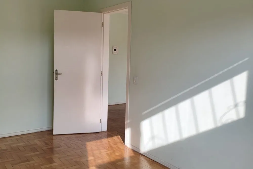 Apartamento para venda no bairro Vila Ipiranga em Porto Alegre