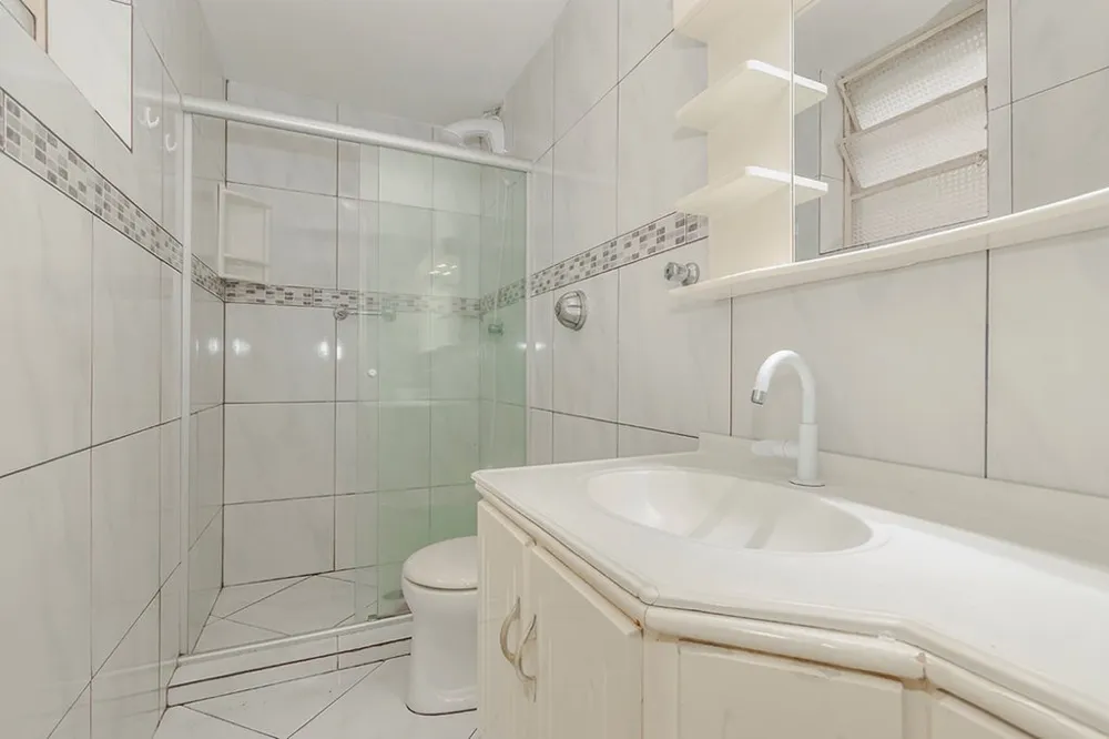 Apartamento para venda no bairro Vila Ipiranga em Porto Alegre