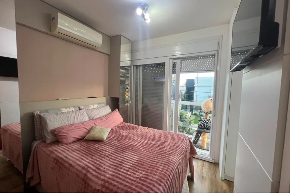 Casa em Condomínio para venda no bairro Lomba do Pinheiro em Porto Alegre