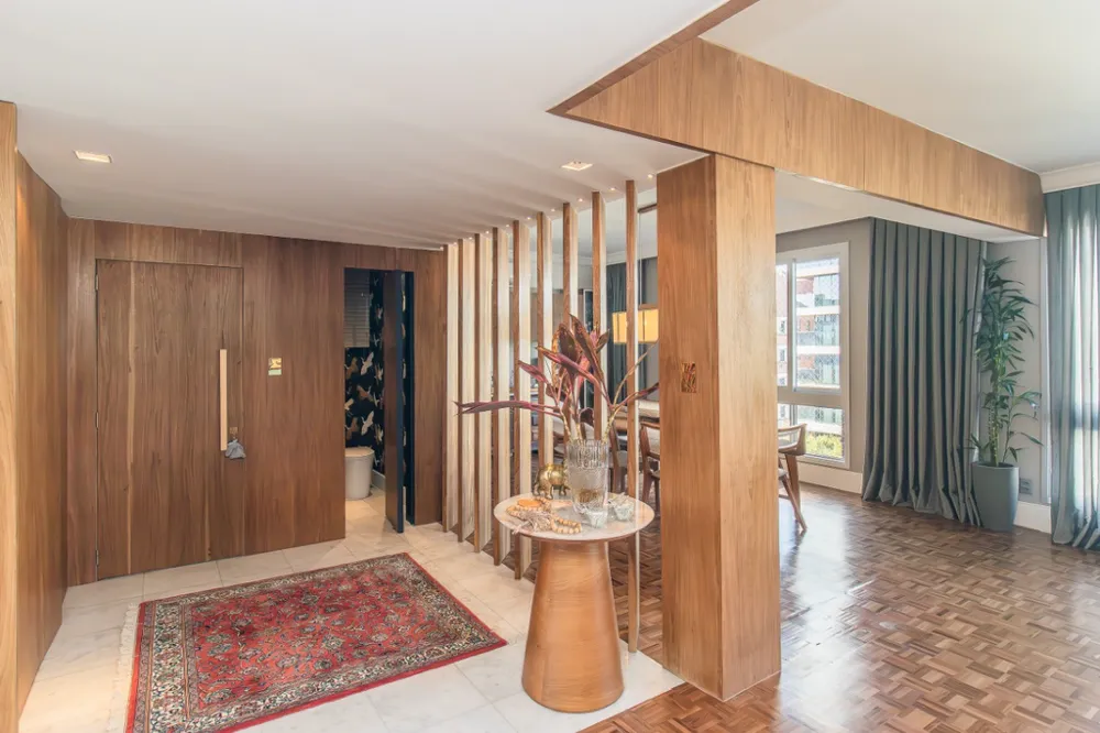 Apartamento para venda no bairro Moinhos de Vento em Porto Alegre