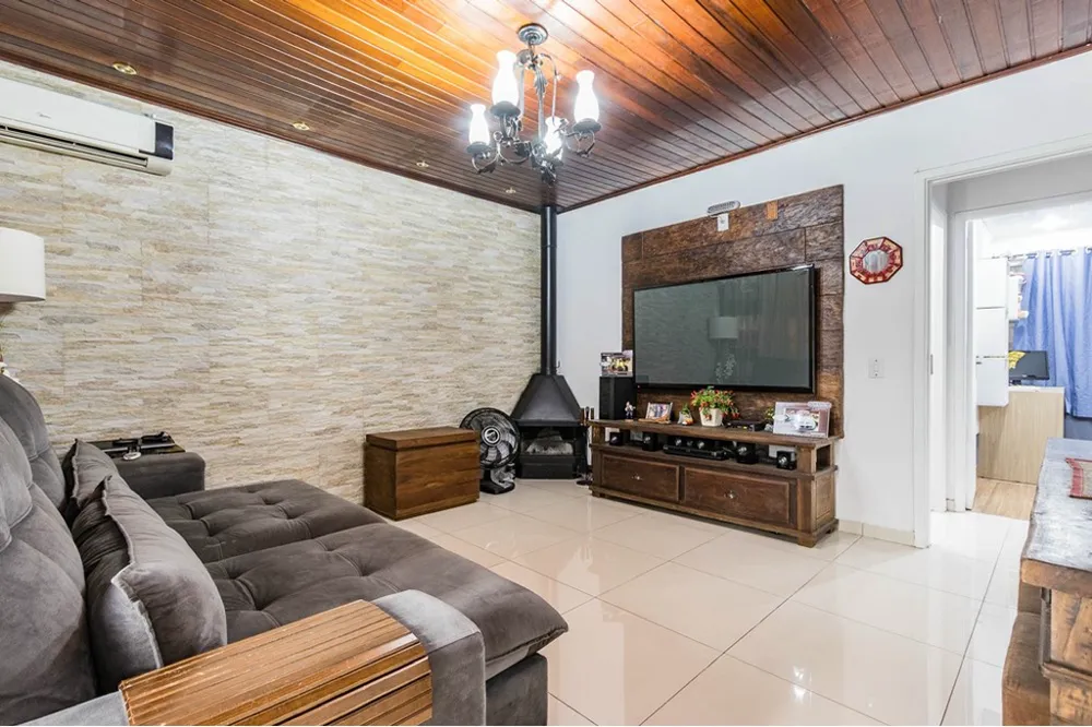 Casa para venda no bairro Rubem Berta em Porto Alegre