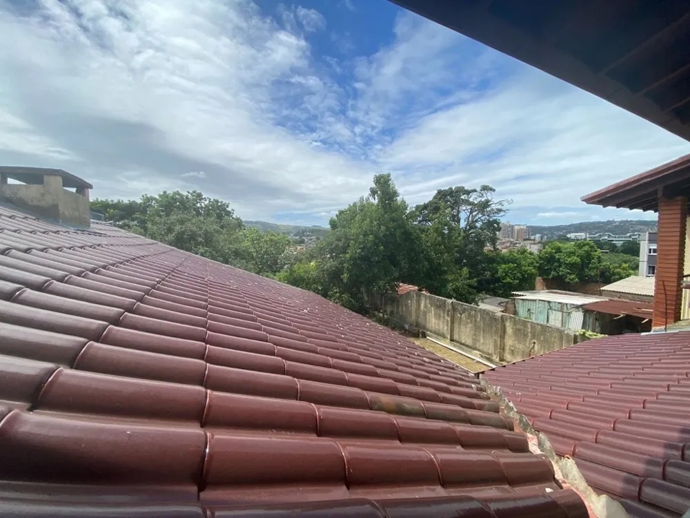 Casa para venda no bairro Jardim do Salso em Porto Alegre
