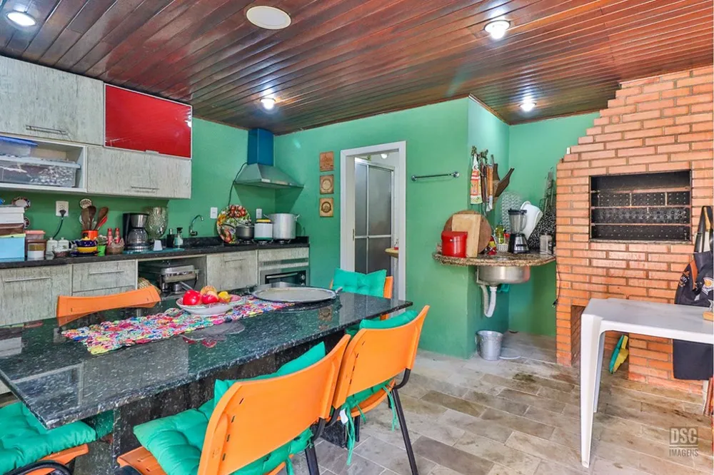 Casa para venda no bairro Rubem Berta em Porto Alegre