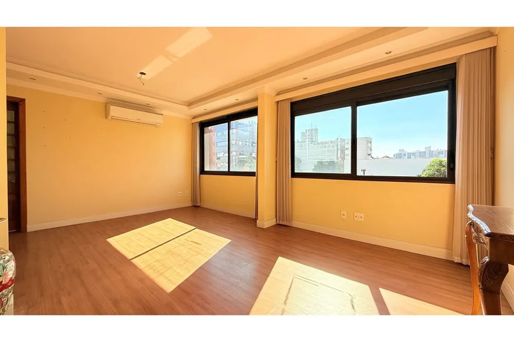 Apartamento para venda no bairro Menino Deus em Porto Alegre
