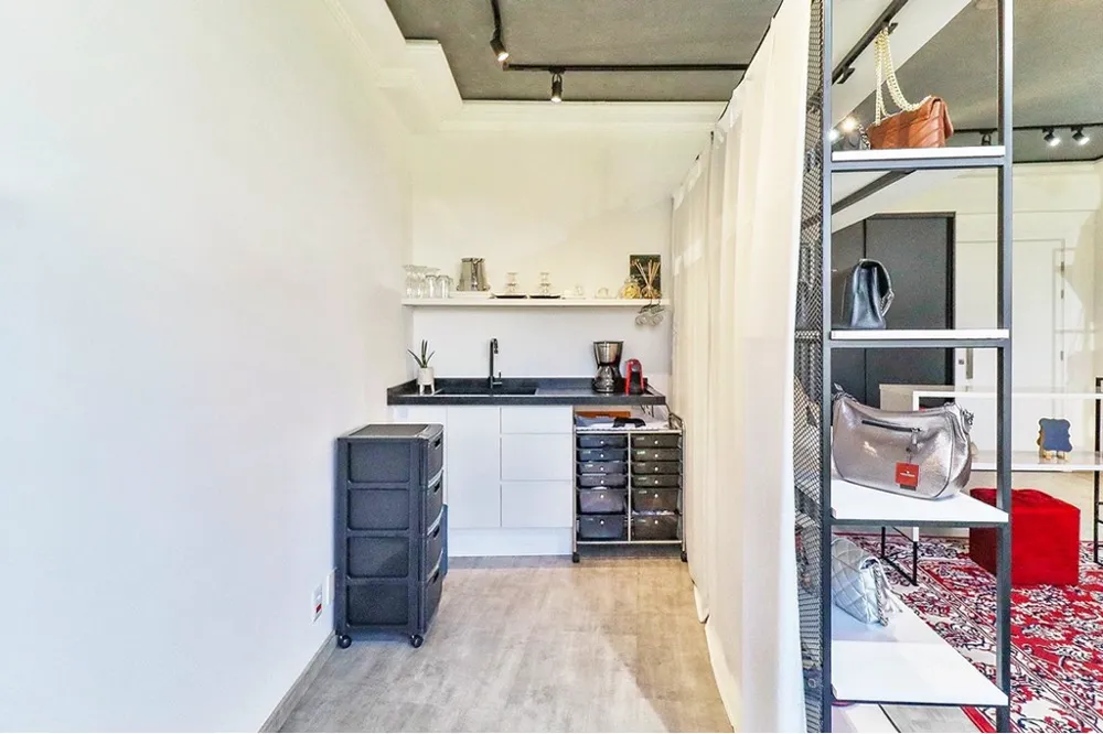 Sala para venda no bairro Tristeza em Porto Alegre