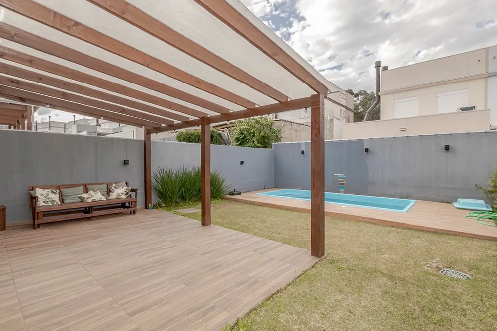 Casa em Condomínio para venda no bairro Lomba do Pinheiro em Porto Alegre