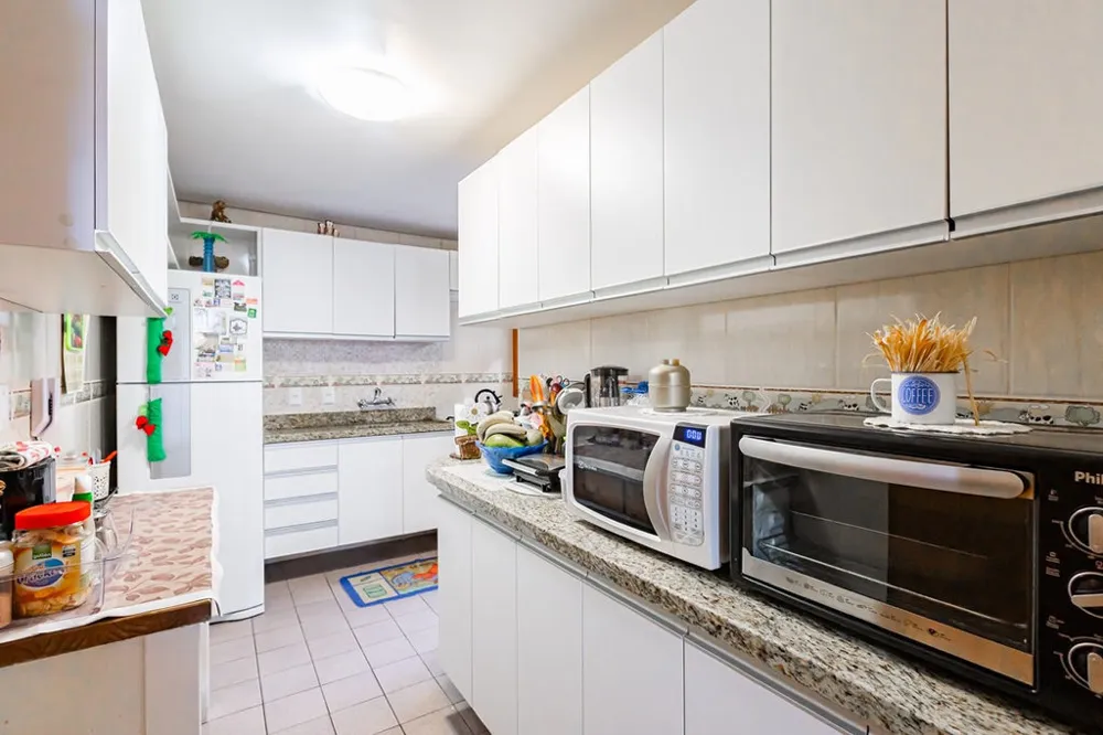 Apartamento para venda no bairro Santo Antônio em Porto Alegre