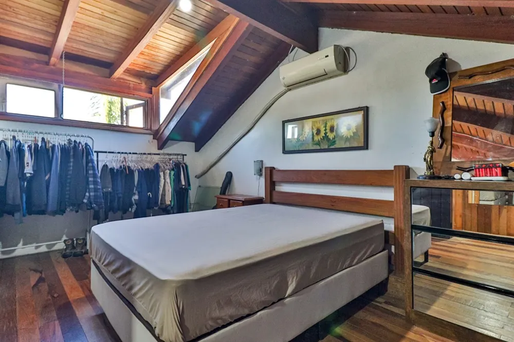 Casa para venda no bairro Bom Jesus em Porto Alegre