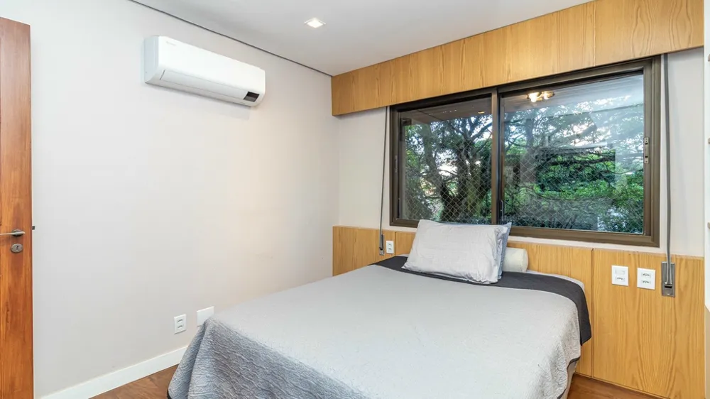Apartamento para venda no bairro Moinhos de Vento em Porto Alegre