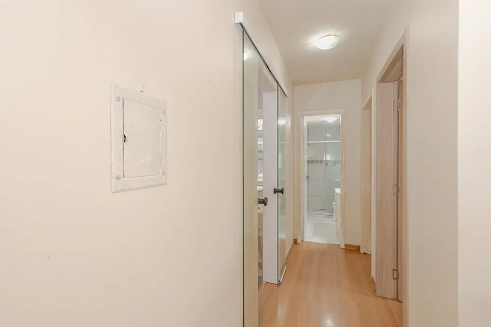 Apartamento para venda no bairro Vila Ipiranga em Porto Alegre