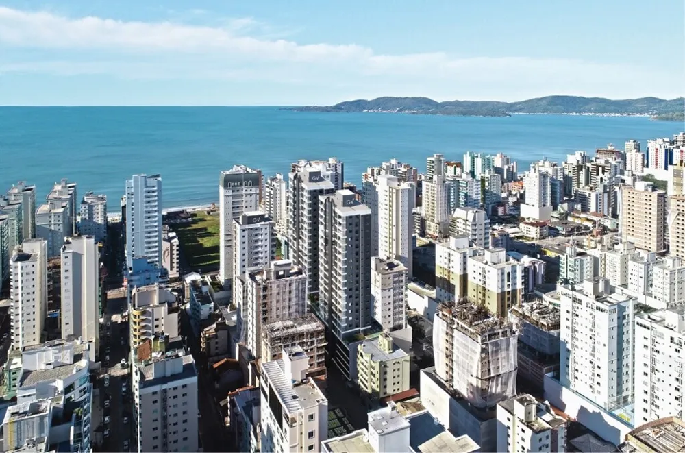 Apartamento para venda no bairro Meia Praia em Itapema