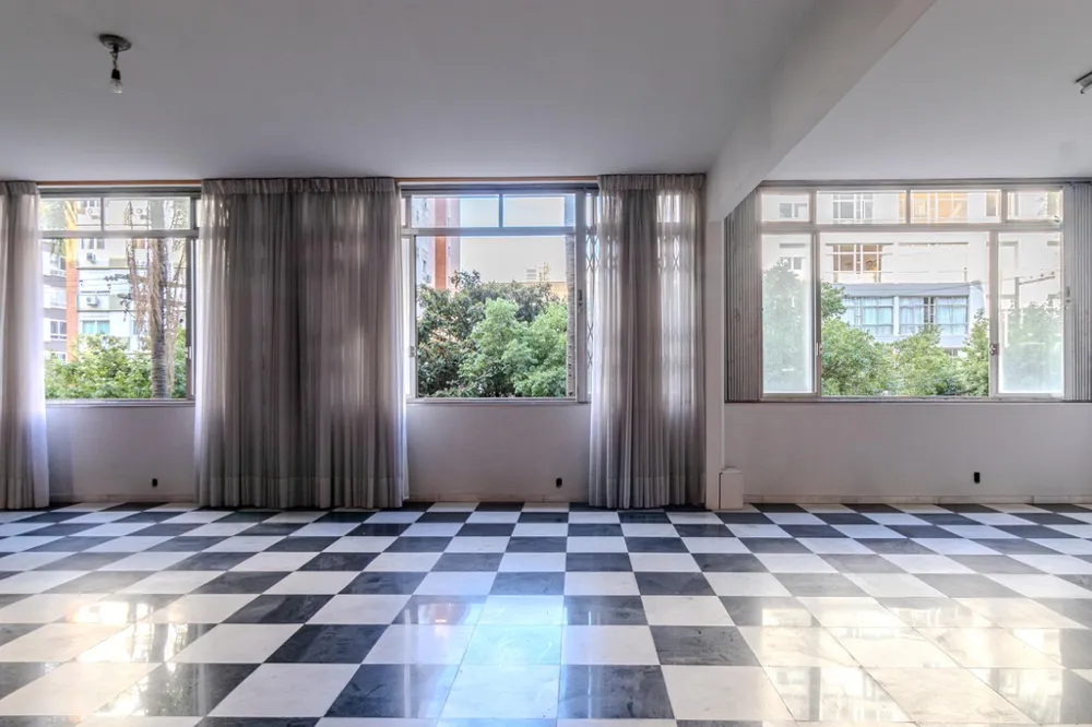 Apartamento para venda no bairro Moinhos de Vento em Porto Alegre