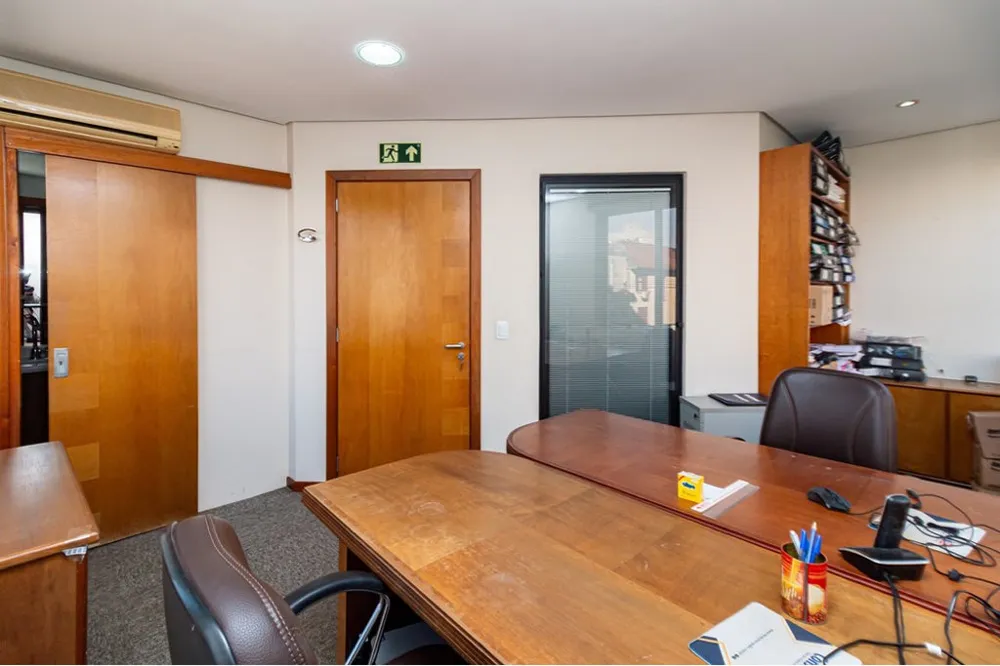 Sala para venda no bairro Menino Deus em Porto Alegre